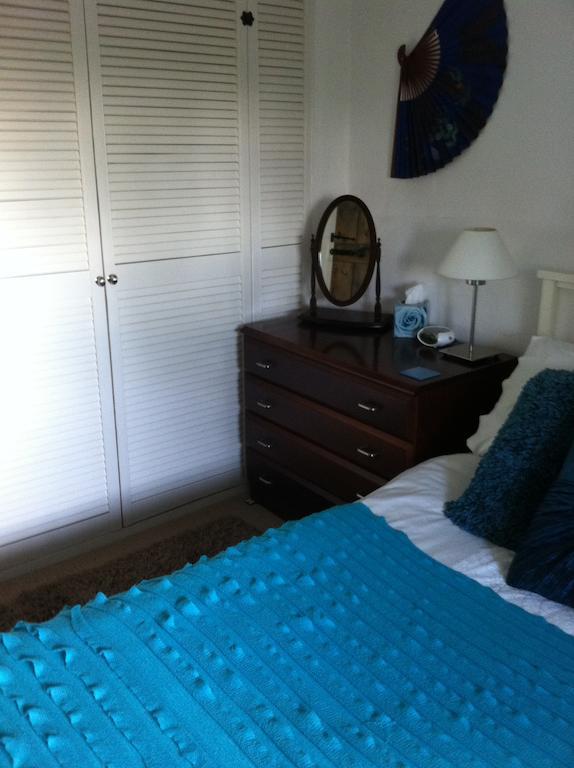 Thatched Farm Bed And Breakfast Woodbridge Room photo